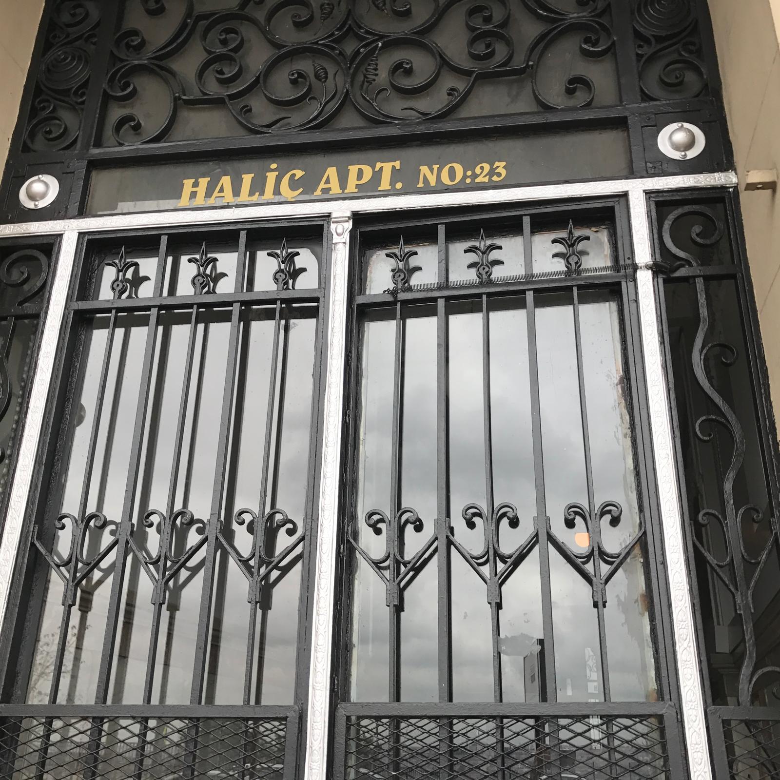 Nazl� Erbe�&acute;in an�lar�nda �Pansiyon Hayat��